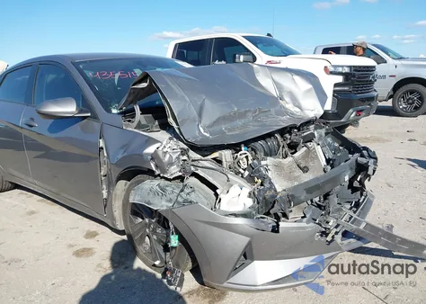 2021 Hyundai Elantra Sel z USA, uszkodzony, nr VIN KMHLS4AG6MU101855